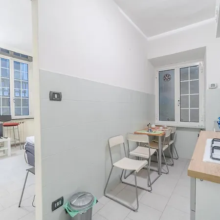 Porto Antico Cozy Apartment *